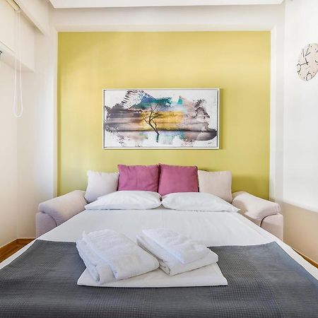 Apartamento Chic Penthouse For 4 Ppl In Kolonaki Atenas Exterior foto