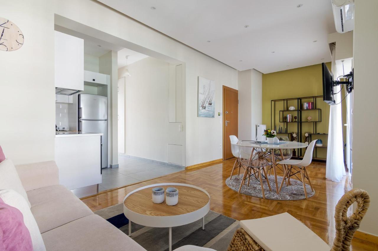 Apartamento Chic Penthouse For 4 Ppl In Kolonaki Atenas Exterior foto