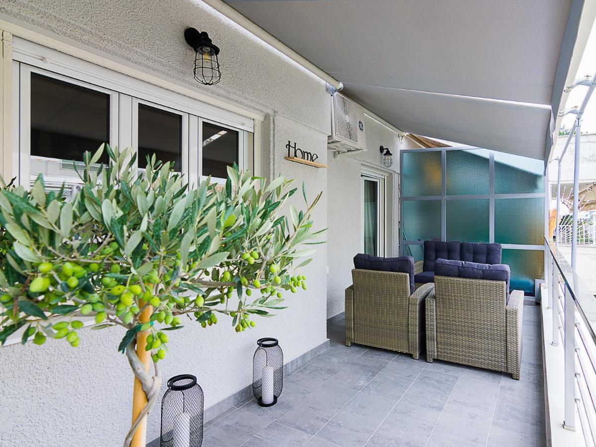 Apartamento Chic Penthouse For 4 Ppl In Kolonaki Atenas Exterior foto