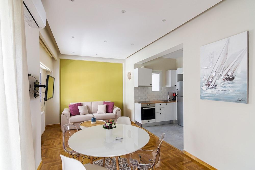 Apartamento Chic Penthouse For 4 Ppl In Kolonaki Atenas Exterior foto